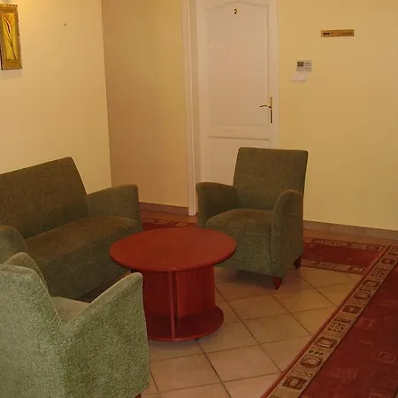 Oda ve Kahvaltı Alexandra Apartman *