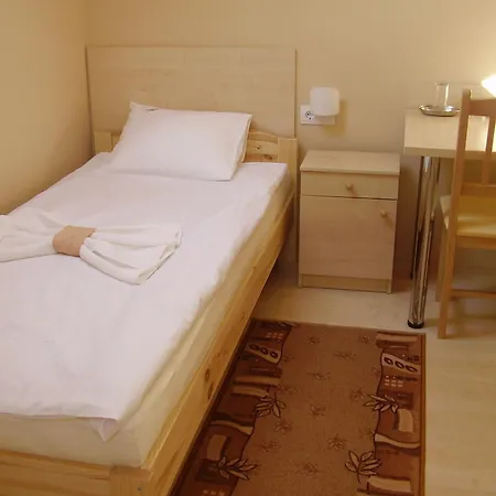Oda ve Kahvaltı Alexandra Apartman Kalocsa