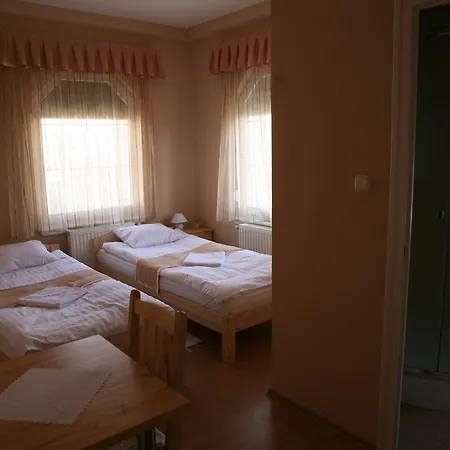 Oda ve Kahvaltı Alexandra Apartman Kalocsa