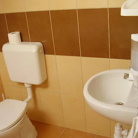 Oda ve Kahvaltı Alexandra Apartman *